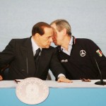 Berlusconi, ormai in pieno delirio, dà i numeri su L’Aquila